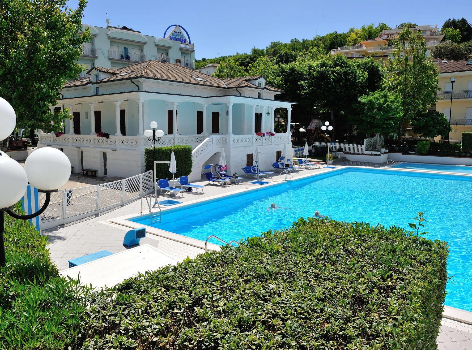 Hotel Venus 가비체 마레 외부 사진