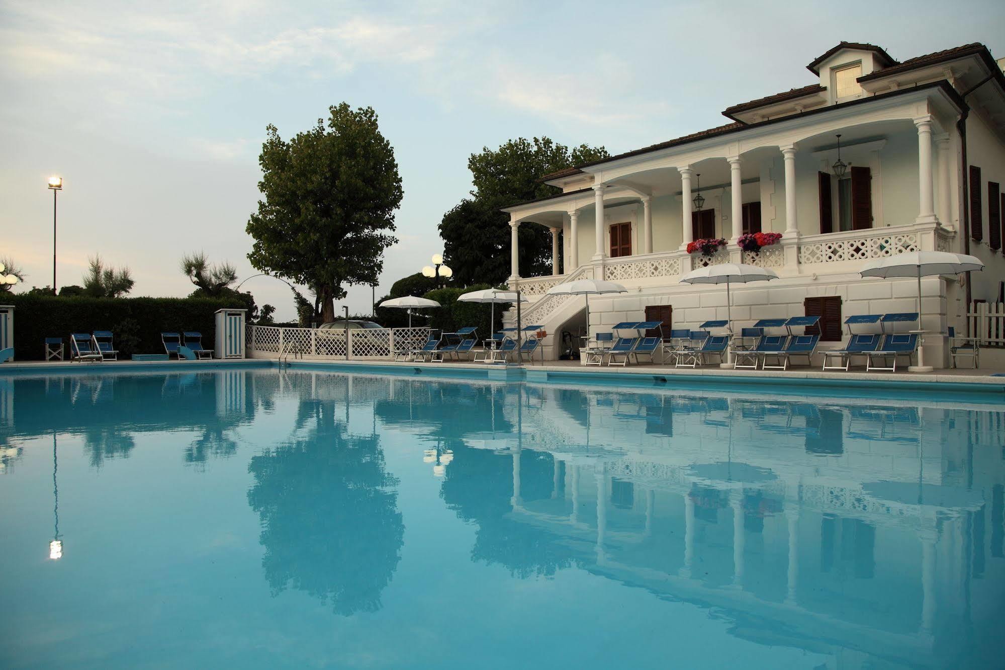 Hotel Venus 가비체 마레 외부 사진